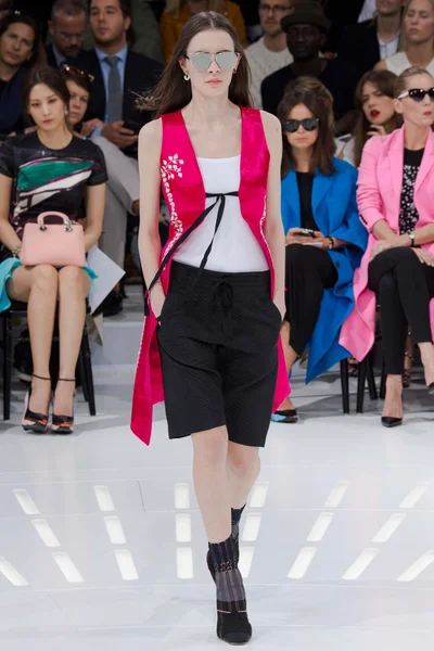 Look 34